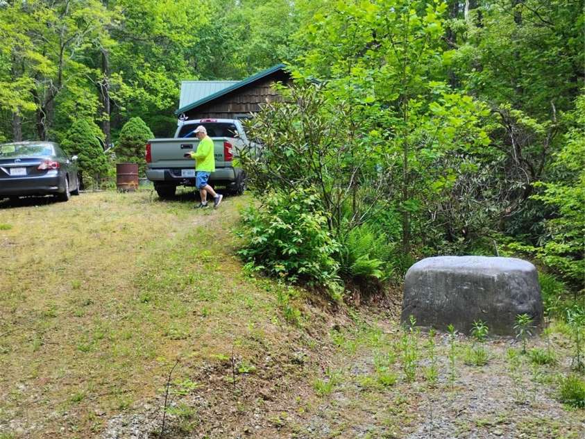 401 Shady Drive, Collettsville, NC 28611.  MLS# CAR4391629, YatesRealty ID 38192. 
