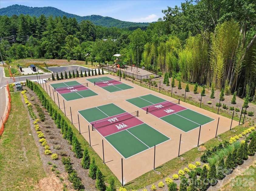 237 Smokey Holler Drive, Asheville, NC 28803.  MLS# CAR4403865, YatesRealty ID 38196. 