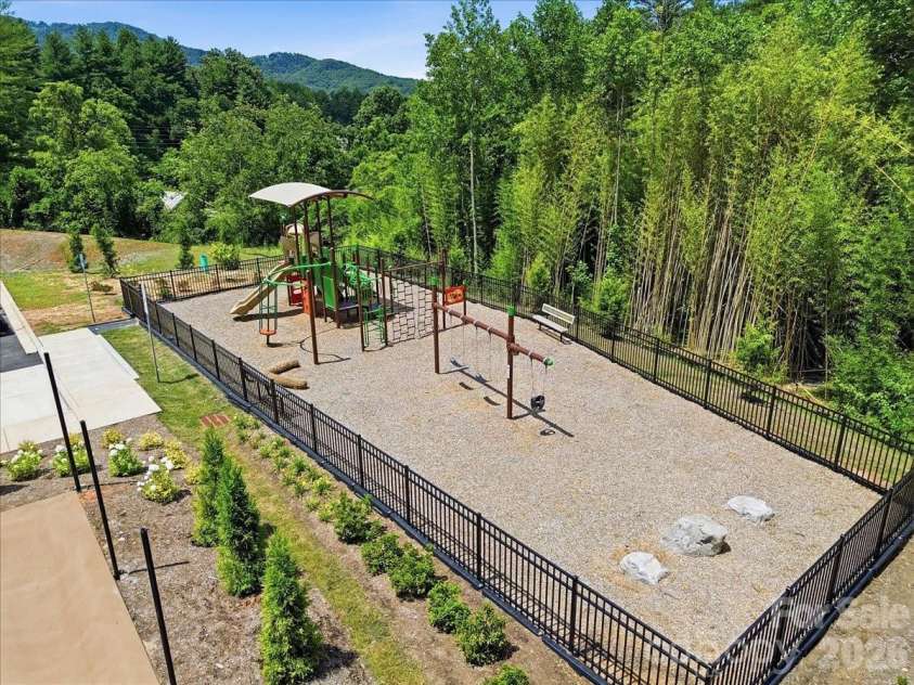237 Smokey Holler Drive, Asheville, NC 28803.  MLS# CAR4403865, YatesRealty ID 38196. 
