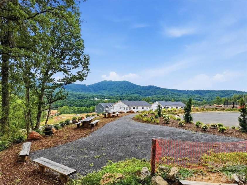 237 Smokey Holler Drive, Asheville, NC 28803.  MLS# CAR4403865, YatesRealty ID 38196. 