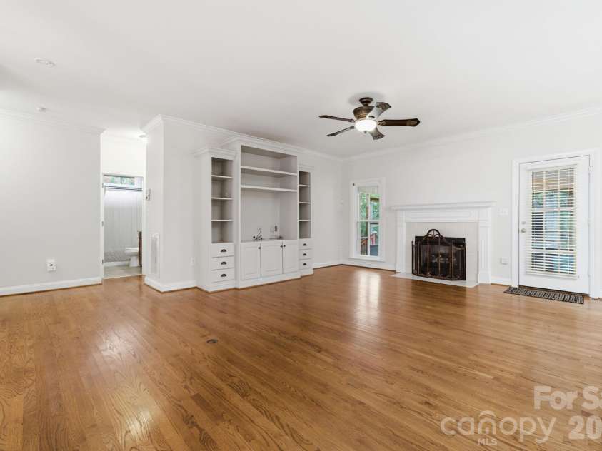 1423 Porch Swing Lane, Matthews, NC 28104.  MLS# CAR4401770, YatesRealty ID 38198. 