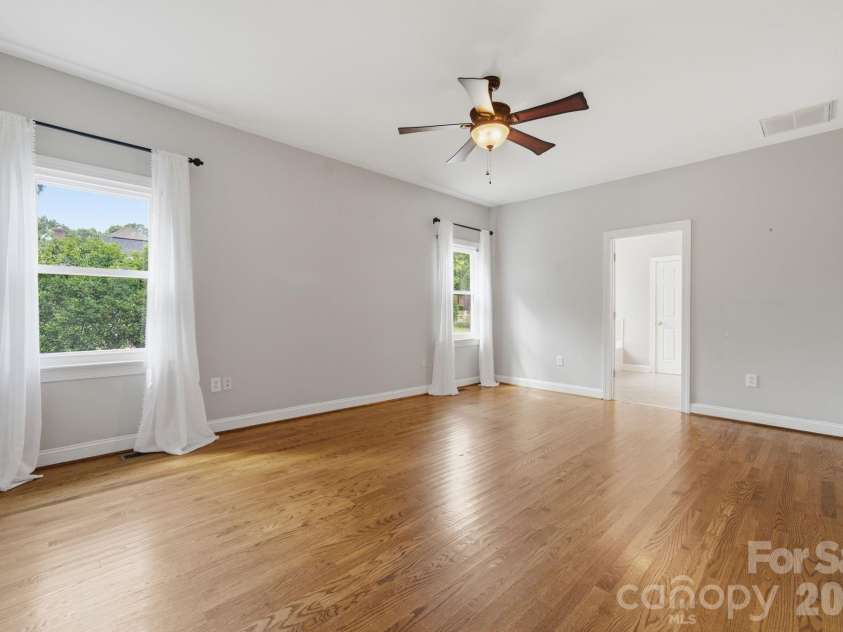 1423 Porch Swing Lane, Matthews, NC 28104.  MLS# CAR4401770, YatesRealty ID 38198. 
