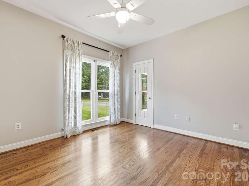 1423 Porch Swing Lane, Matthews, NC 28104.  MLS# CAR4401770, YatesRealty ID 38198. 