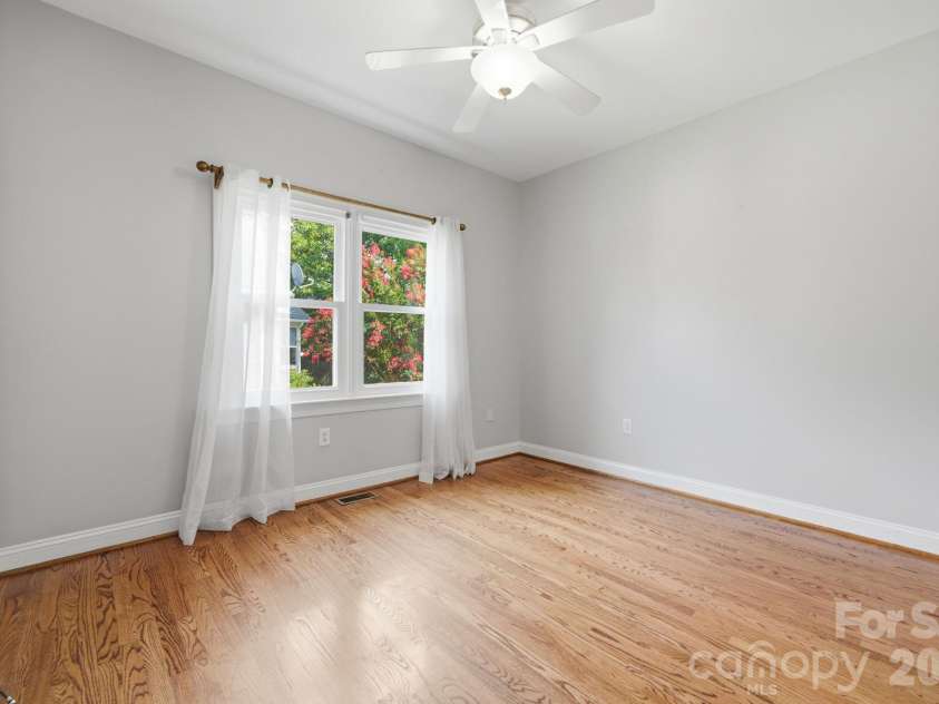 1423 Porch Swing Lane, Matthews, NC 28104.  MLS# CAR4401770, YatesRealty ID 38198. 