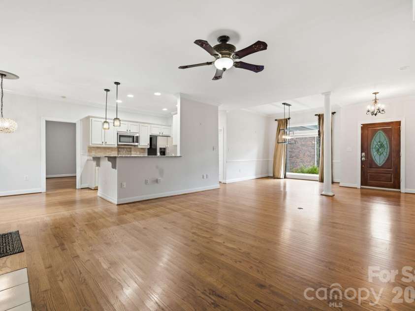 1423 Porch Swing Lane, Matthews, NC 28104.  MLS# CAR4401770, YatesRealty ID 38198. 