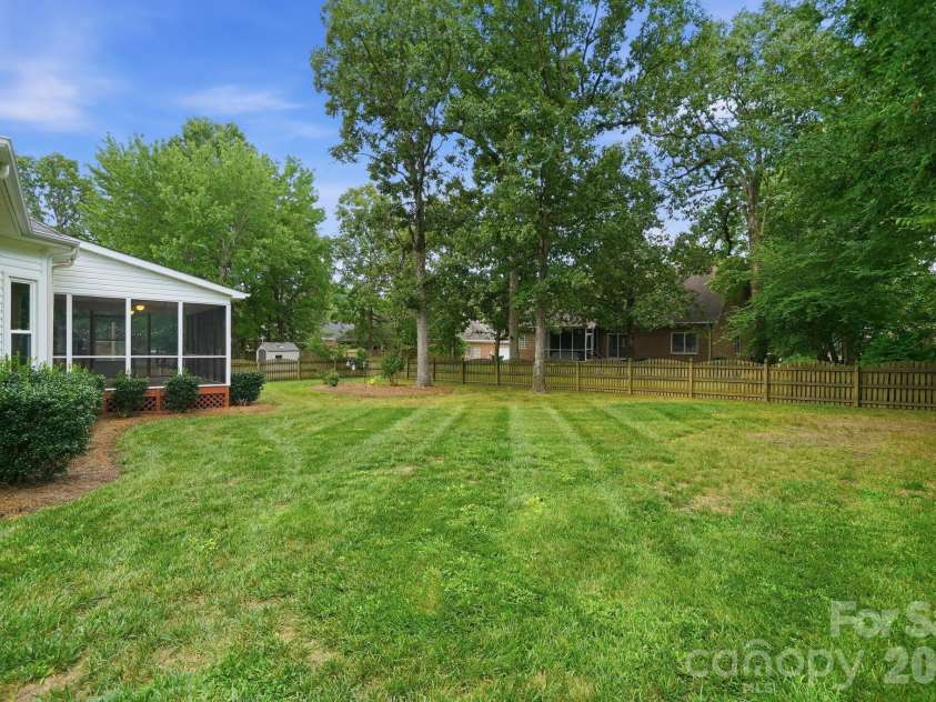 1423 Porch Swing Lane, Matthews, NC 28104.  MLS# CAR4401770, YatesRealty ID 38198. 