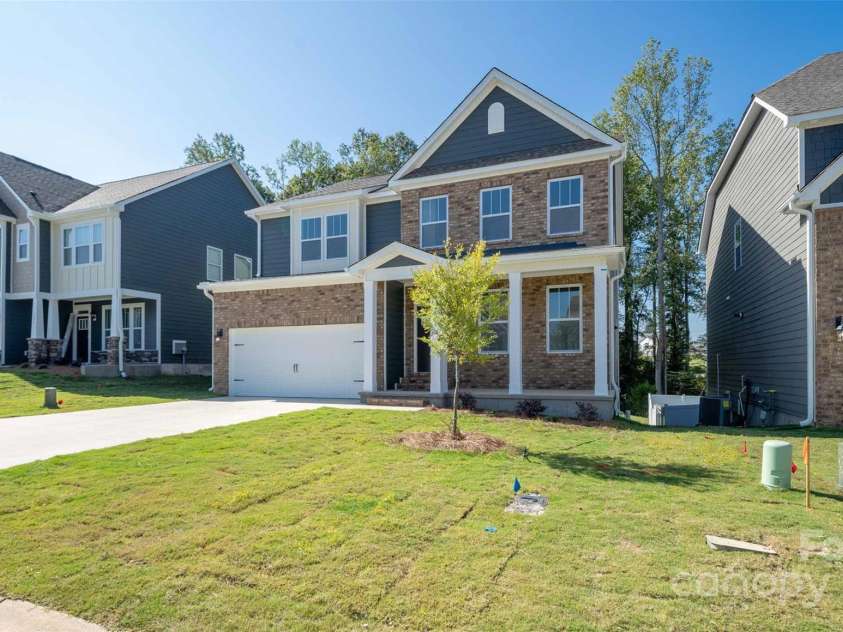 592 Fox Cove Road, Hendersonville, NC 28792.  MLS# CAR4215146, YatesRealty ID 382. 