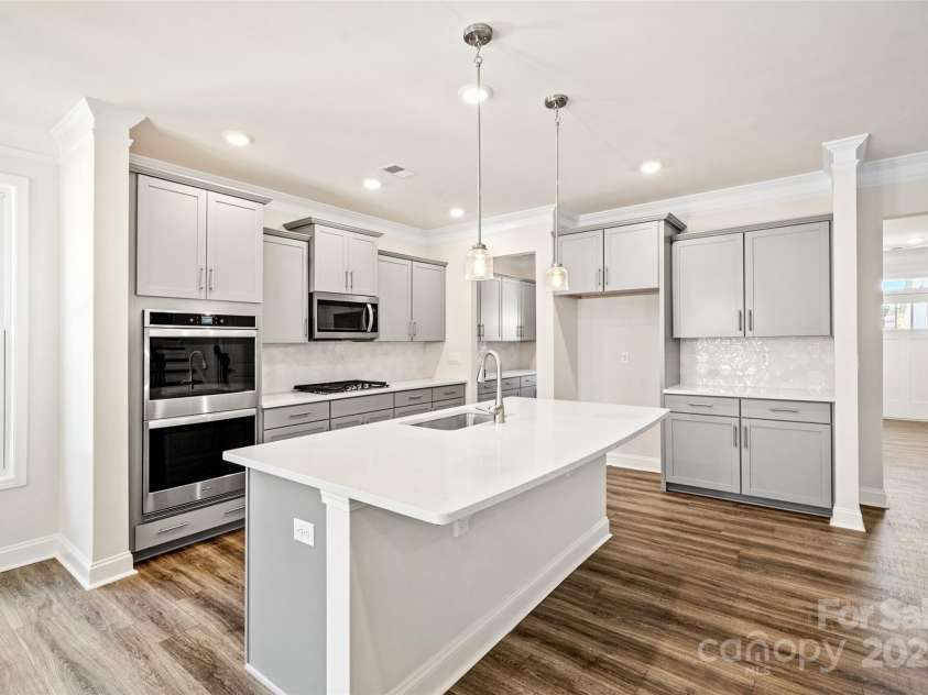 592 Fox Cove Road, Hendersonville, NC 28792.  MLS# CAR4215146, YatesRealty ID 382. 