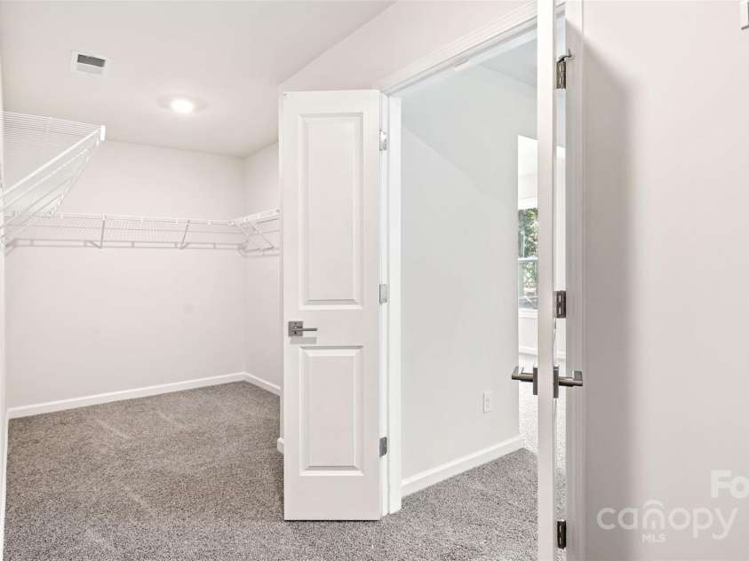 592 Fox Cove Road, Hendersonville, NC 28792.  MLS# CAR4215146, YatesRealty ID 382. 