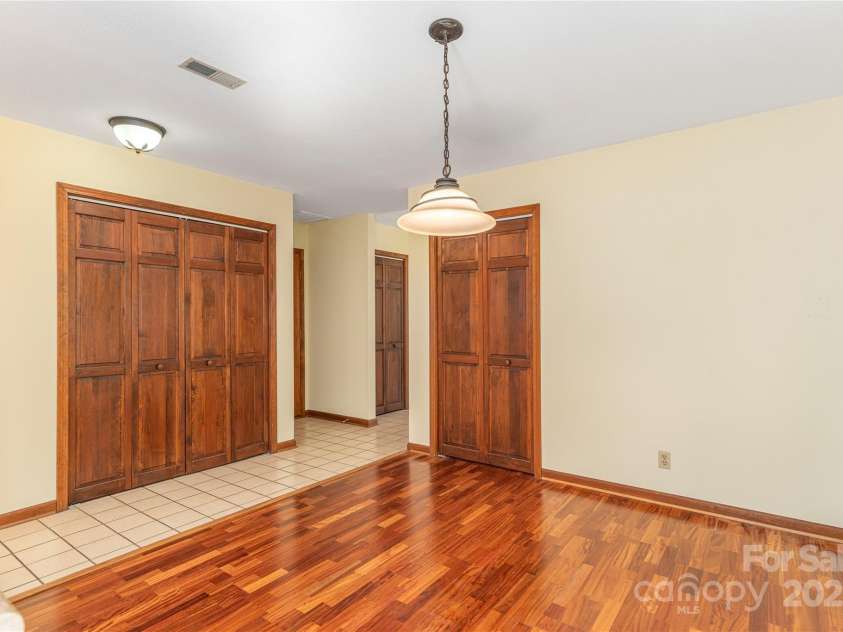 30 Cedarcliff Circle, Asheville, NC 28803.  MLS# CAR4235579, YatesRealty ID 3820. 