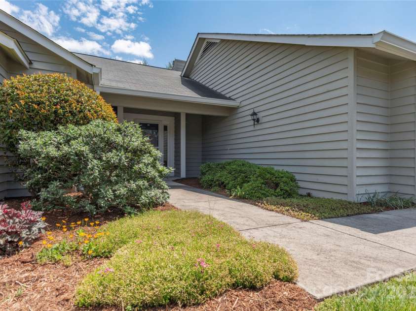 30 Cedarcliff Circle, Asheville, NC 28803.  MLS# CAR4235579, YatesRealty ID 3820. 