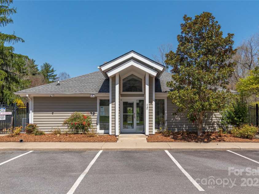 30 Cedarcliff Circle, Asheville, NC 28803.  MLS# CAR4235579, YatesRealty ID 3820. Community clubhouse.
