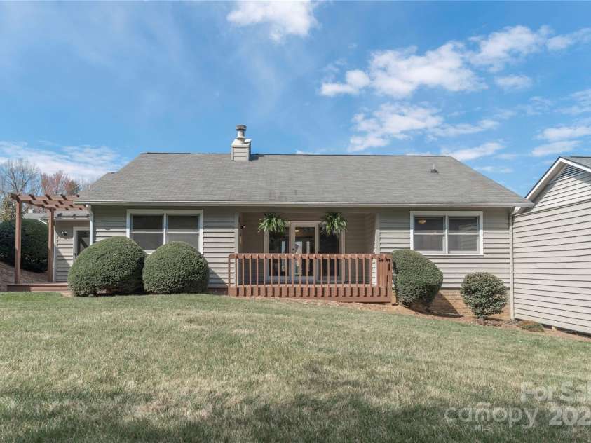 30 Cedarcliff Circle, Asheville, NC 28803.  MLS# CAR4235579, YatesRealty ID 3820. Enjoy two deck spaces.