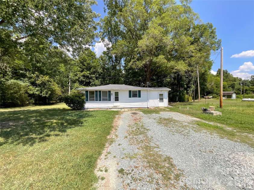 4210 Price Short Cut Road, Monroe, NC 28110.  MLS# CAR4403618, YatesRealty ID 38201. 