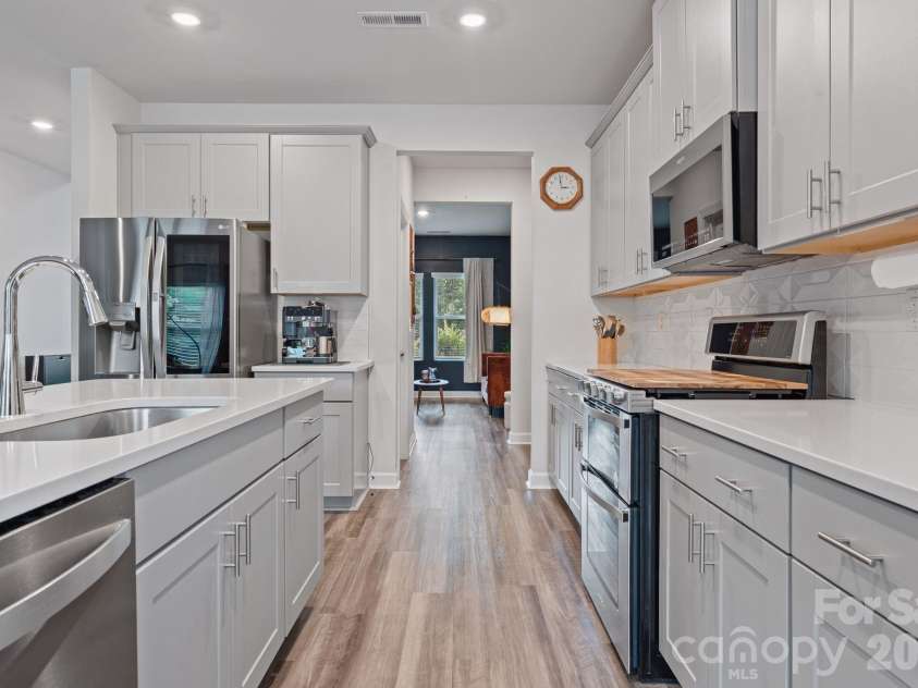 3008 Hayes Ridge Drive, Belmont, NC 28012.  MLS# CAR4398682, YatesRealty ID 38202. 