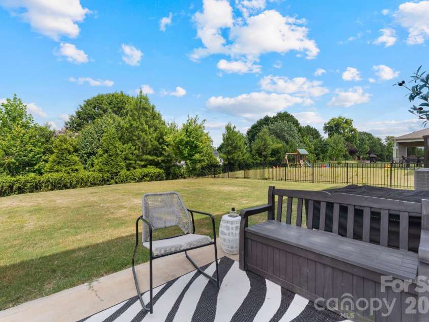 3008 Hayes Ridge Drive, Belmont, NC 28012.  MLS# CAR4398682, YatesRealty ID 38202. 