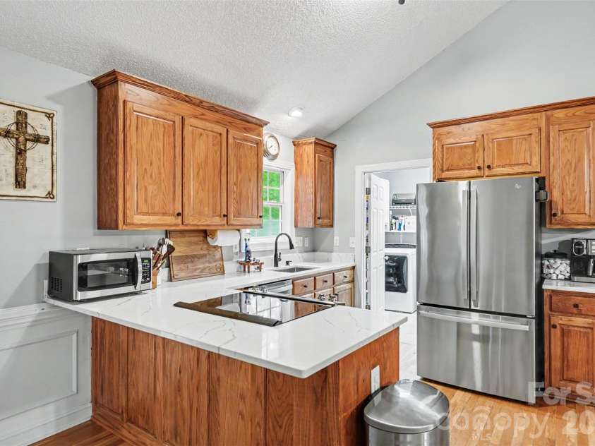 8904 Gosnell Drive, Charlotte, NC 28227.  MLS# CAR4394486, YatesRealty ID 38203. 