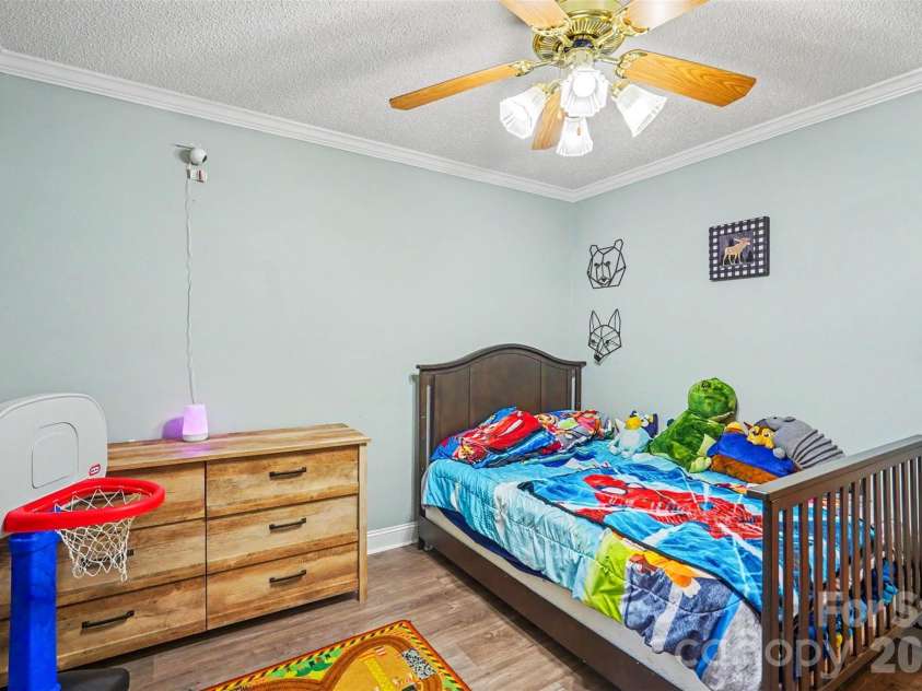 8904 Gosnell Drive, Charlotte, NC 28227.  MLS# CAR4394486, YatesRealty ID 38203. 