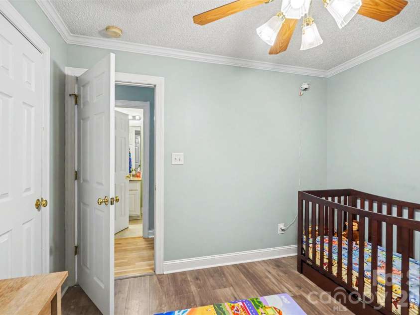 8904 Gosnell Drive, Charlotte, NC 28227.  MLS# CAR4394486, YatesRealty ID 38203. 
