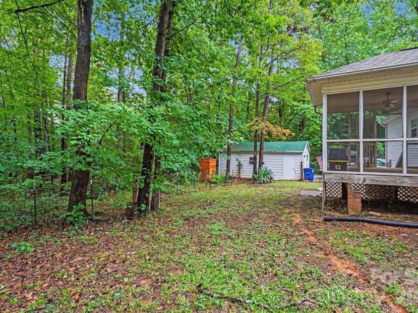 8904 Gosnell Drive, Charlotte, NC 28227.  MLS# CAR4394486, YatesRealty ID 38203. 
