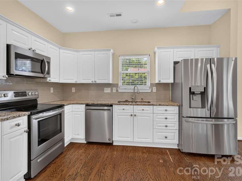 11436 Brook Meadow Place, Charlotte, NC 28214.  MLS# CAR4405473, YatesRealty ID 38205. 