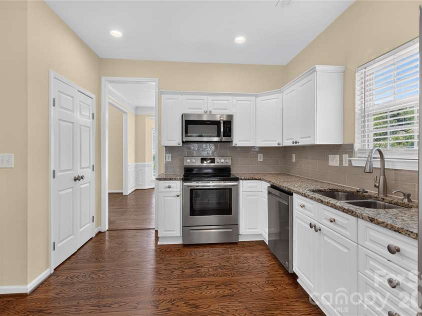 11436 Brook Meadow Place, Charlotte, NC 28214.  MLS# CAR4405473, YatesRealty ID 38205. 