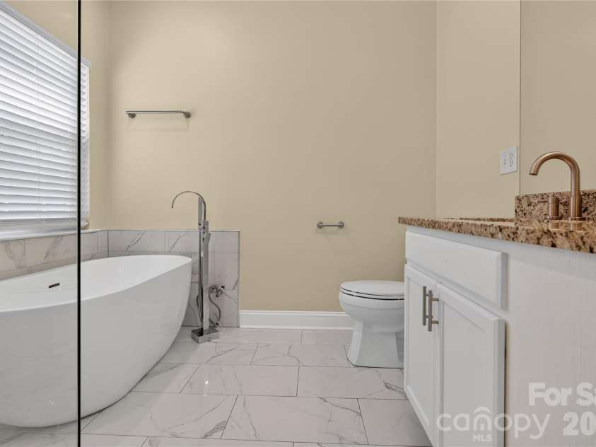 11436 Brook Meadow Place, Charlotte, NC 28214.  MLS# CAR4405473, YatesRealty ID 38205. 