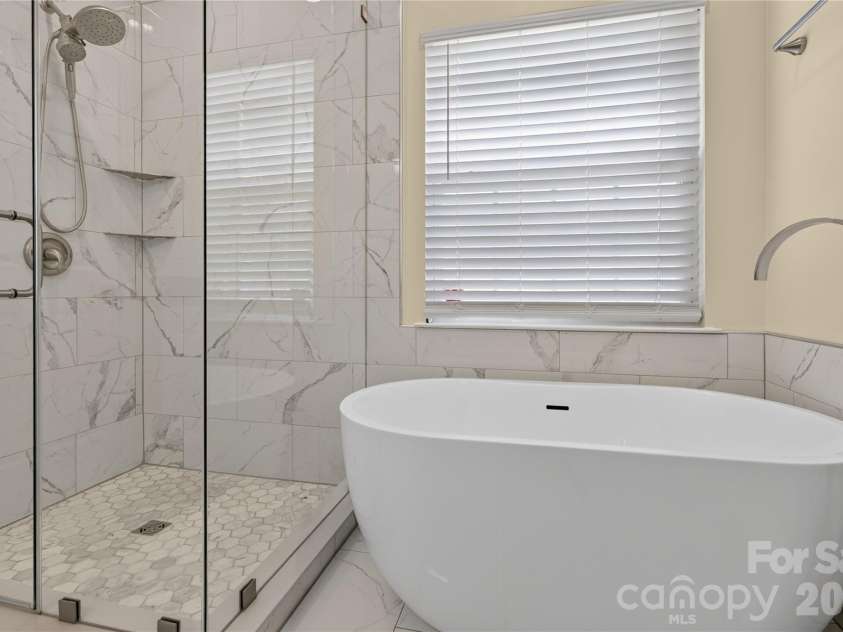 11436 Brook Meadow Place, Charlotte, NC 28214.  MLS# CAR4405473, YatesRealty ID 38205. 