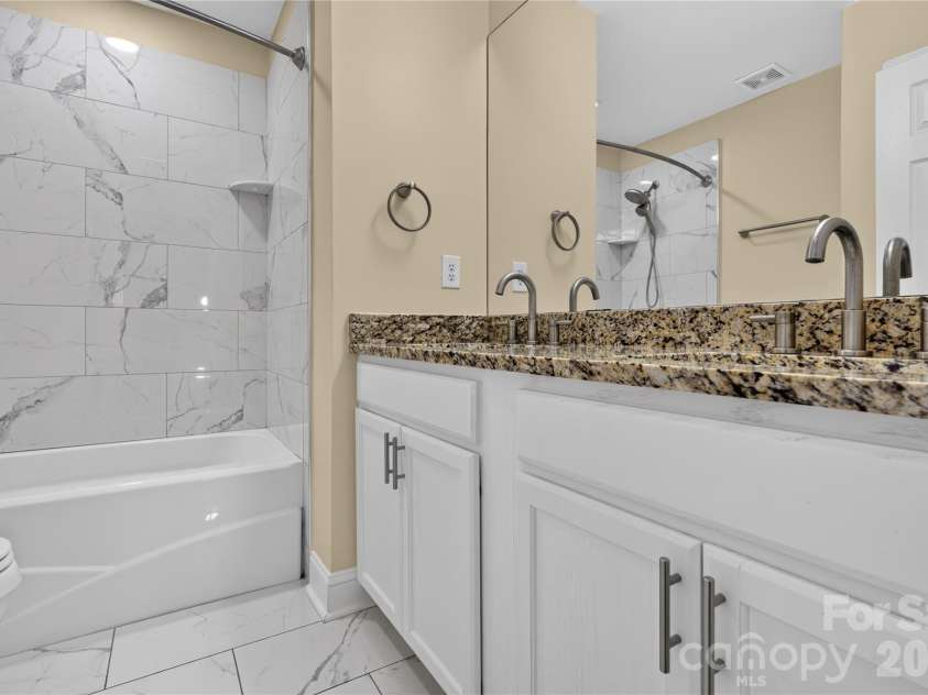 11436 Brook Meadow Place, Charlotte, NC 28214.  MLS# CAR4405473, YatesRealty ID 38205. 