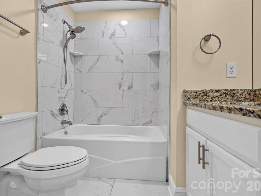 11436 Brook Meadow Place, Charlotte, NC 28214.  MLS# CAR4405473, YatesRealty ID 38205. 