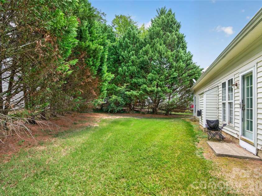 11436 Brook Meadow Place, Charlotte, NC 28214.  MLS# CAR4405473, YatesRealty ID 38205. 