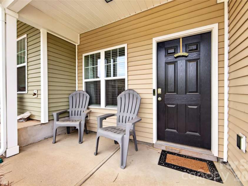 14406 Targert Lane, Charlotte, NC 28278.  MLS# CAR4404473, YatesRealty ID 38206. 