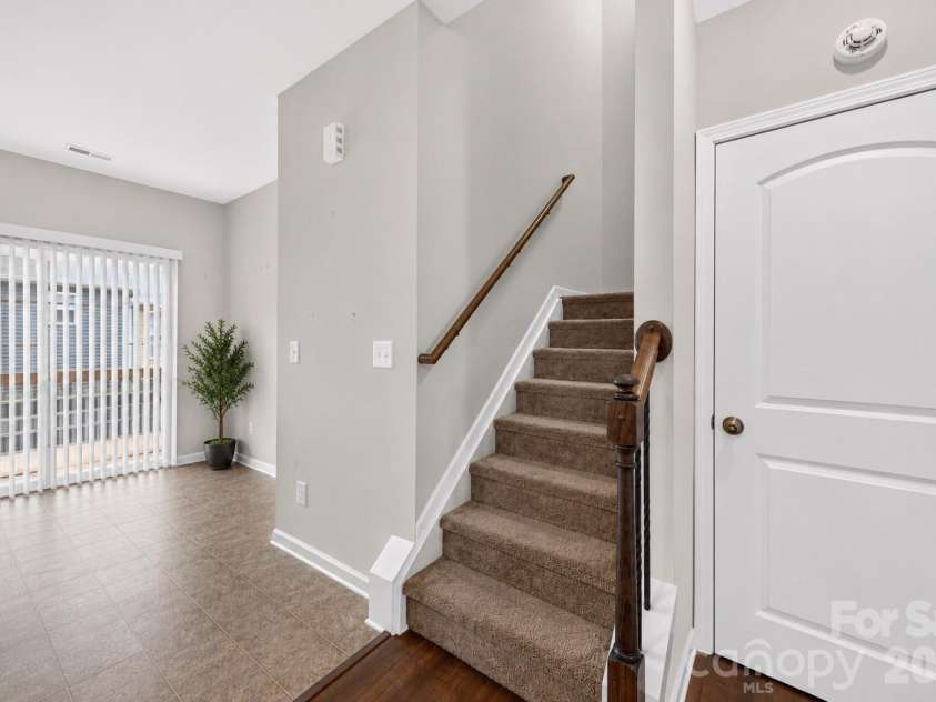 14406 Targert Lane, Charlotte, NC 28278.  MLS# CAR4404473, YatesRealty ID 38206. 