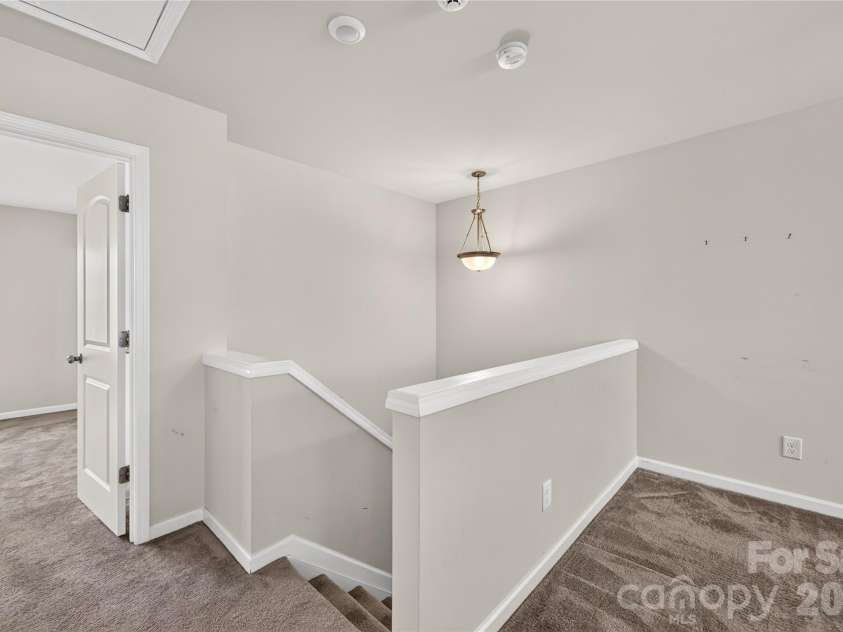 14406 Targert Lane, Charlotte, NC 28278.  MLS# CAR4404473, YatesRealty ID 38206. 