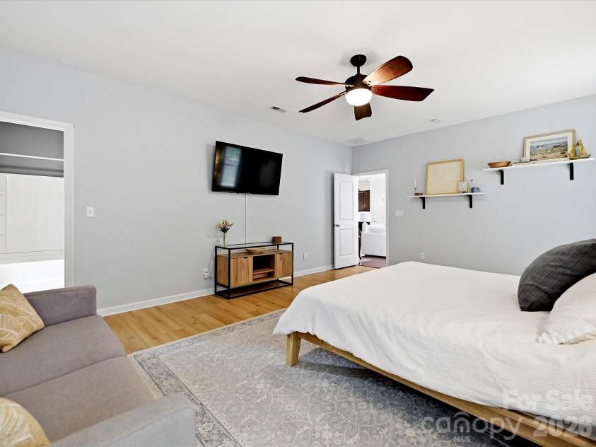 10333 Killogrin Way, Pineville, NC 28134.  MLS# CAR4404947, YatesRealty ID 38208. 