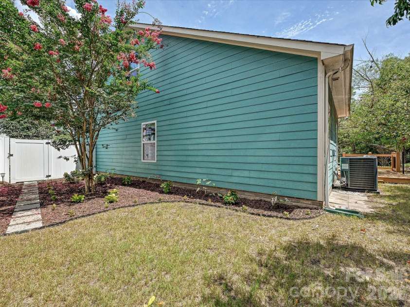10333 Killogrin Way, Pineville, NC 28134.  MLS# CAR4404947, YatesRealty ID 38208. 
