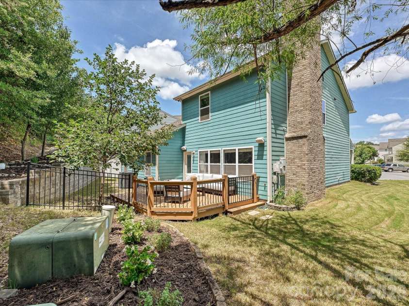 10333 Killogrin Way, Pineville, NC 28134.  MLS# CAR4404947, YatesRealty ID 38208. 