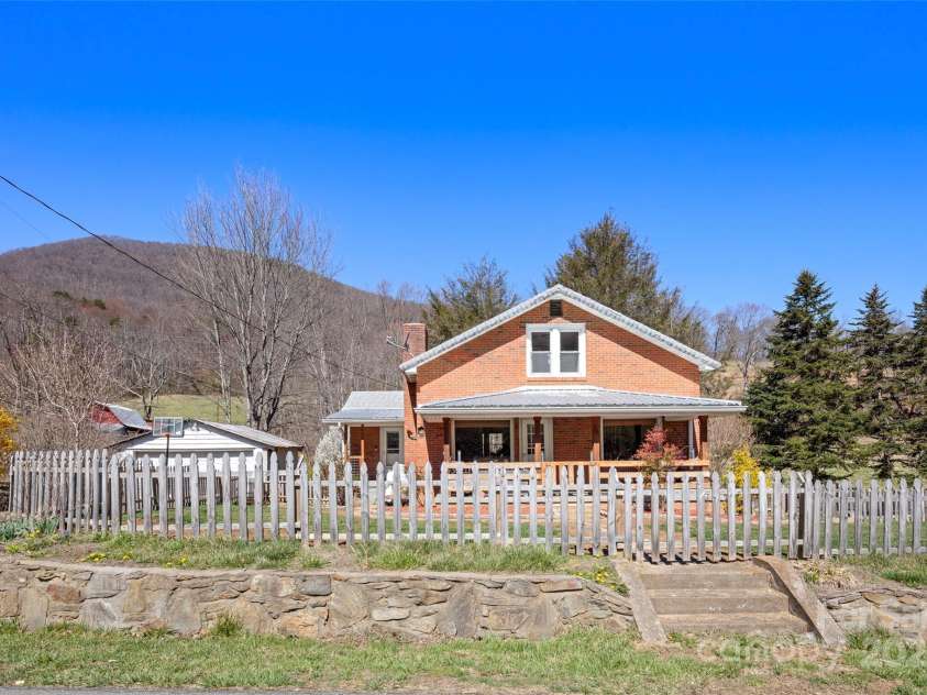 1383 Newfound Road, Leicester, NC 28748.  MLS# CAR4238537, YatesRealty ID 3821. 