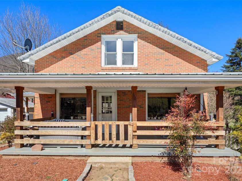 1383 Newfound Road, Leicester, NC 28748.  MLS# CAR4238537, YatesRealty ID 3821. 