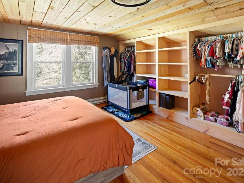 1383 Newfound Road, Leicester, NC 28748.  MLS# CAR4238537, YatesRealty ID 3821. 