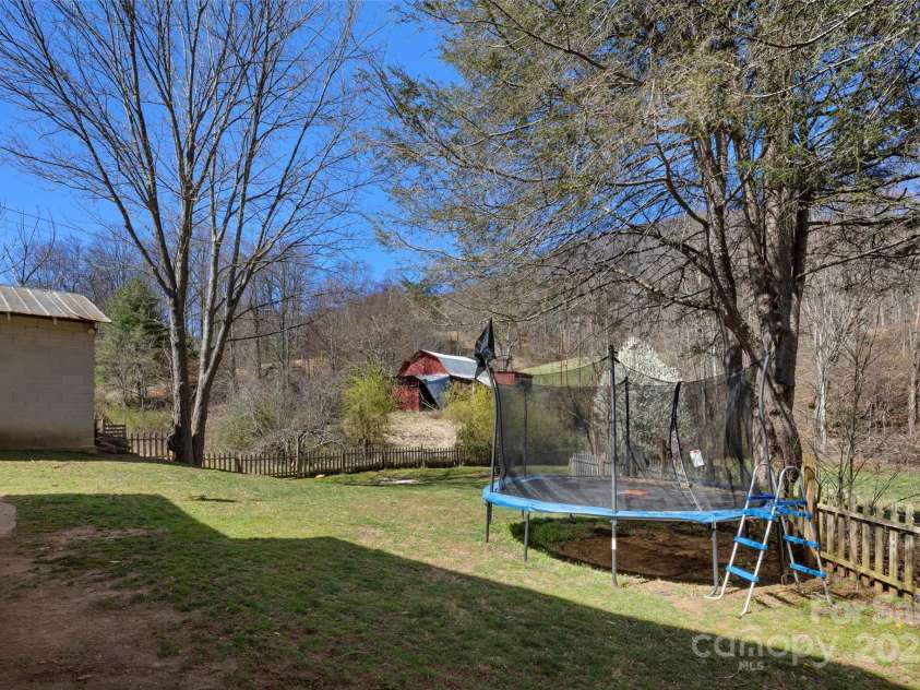 1383 Newfound Road, Leicester, NC 28748.  MLS# CAR4238537, YatesRealty ID 3821. 