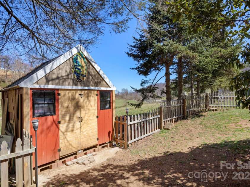 1383 Newfound Road, Leicester, NC 28748.  MLS# CAR4238537, YatesRealty ID 3821. 