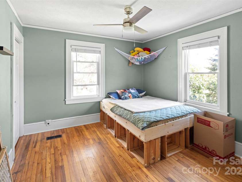 1383 Newfound Road, Leicester, NC 28748.  MLS# CAR4238537, YatesRealty ID 3821. 
