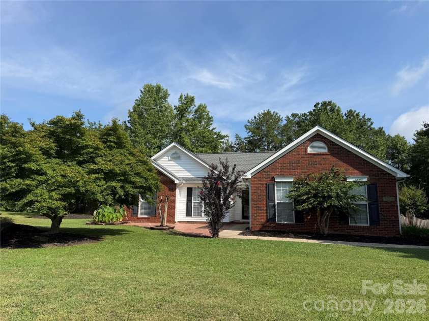 2332 Ivy Run Drive, Indian Trail, NC 28079.  MLS# CAR4402711, YatesRealty ID 38211. 