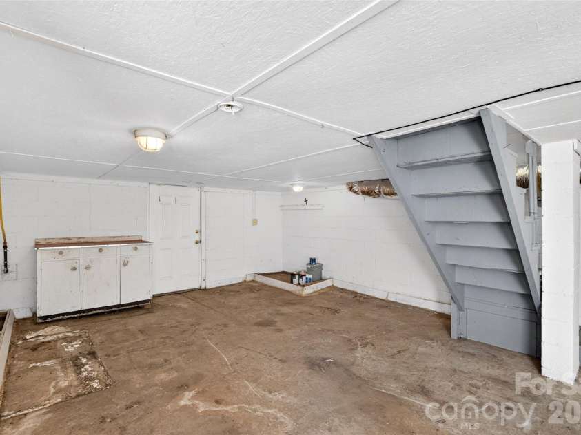 64 Second Street, Tryon, NC 28782.  MLS# CAR4395265, YatesRealty ID 38214. 
