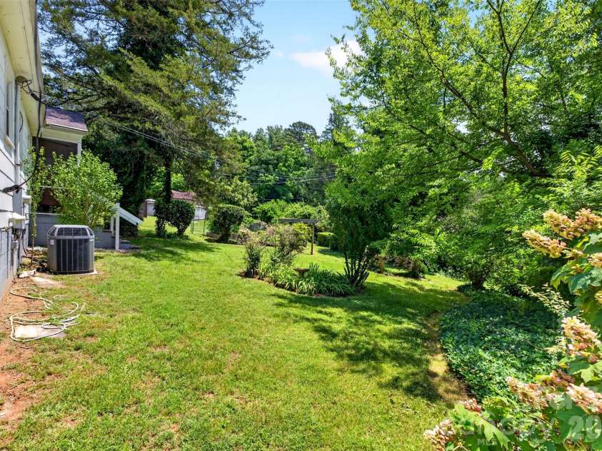 64 Second Street, Tryon, NC 28782.  MLS# CAR4395265, YatesRealty ID 38214. 
