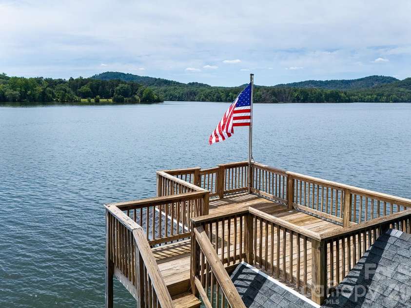 273 Lakewood Circle, Troy, NC 27371.  MLS# CAR4397734, YatesRealty ID 38221. 