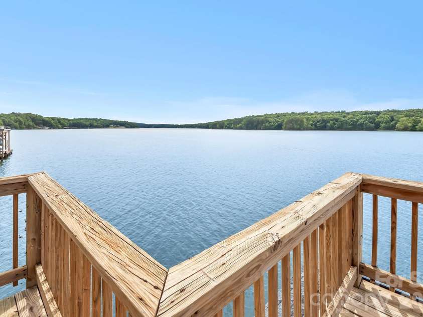 273 Lakewood Circle, Troy, NC 27371.  MLS# CAR4397734, YatesRealty ID 38221. 