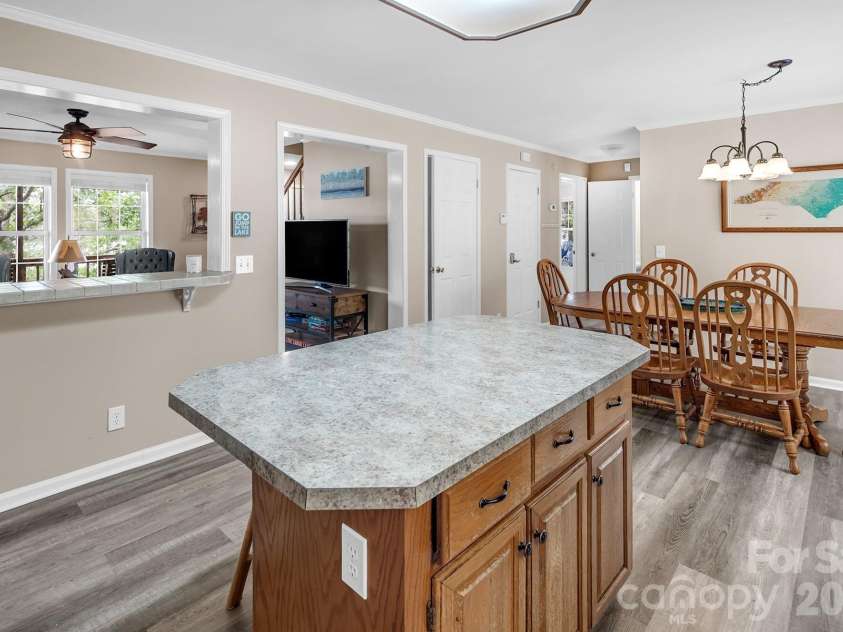 273 Lakewood Circle, Troy, NC 27371.  MLS# CAR4397734, YatesRealty ID 38221. 
