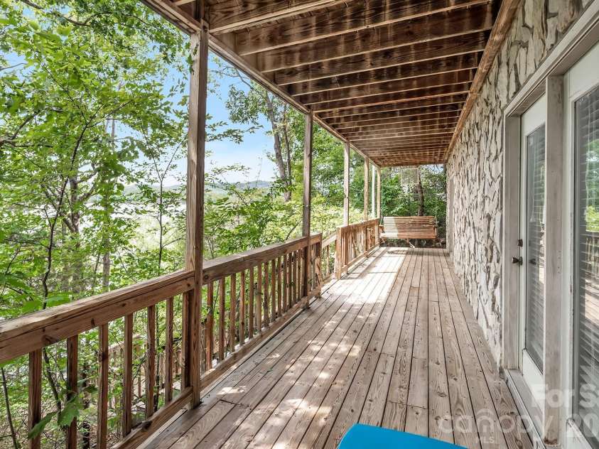 273 Lakewood Circle, Troy, NC 27371.  MLS# CAR4397734, YatesRealty ID 38221. 